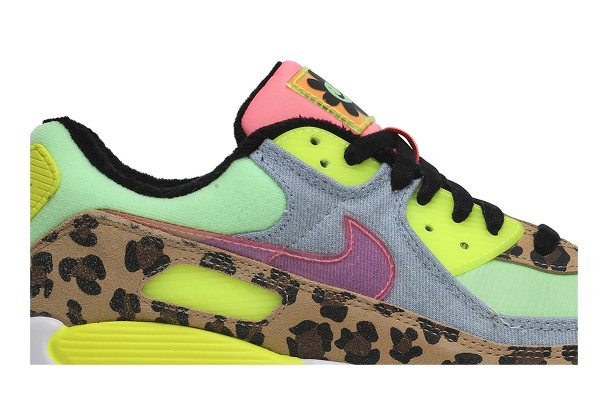 Nike Air Max 90 LX Women's Sneakers - 90s Dancefloor Green - CW3499-300 17 Nike Air Max 90 LX Women's Sneakers - 90s Dancefloor Green - CW3499-300