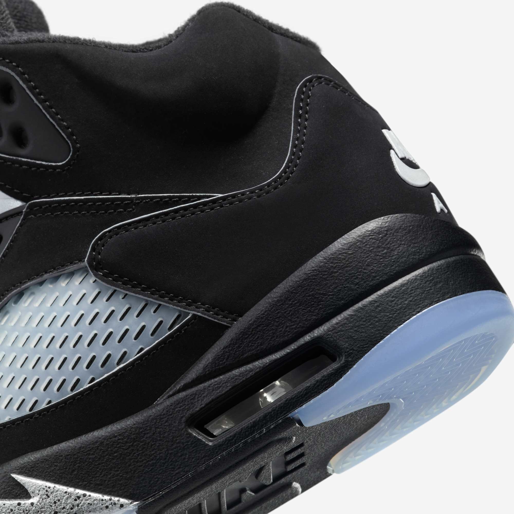Jordan 5 Retro OG Black Metallic Reimagined